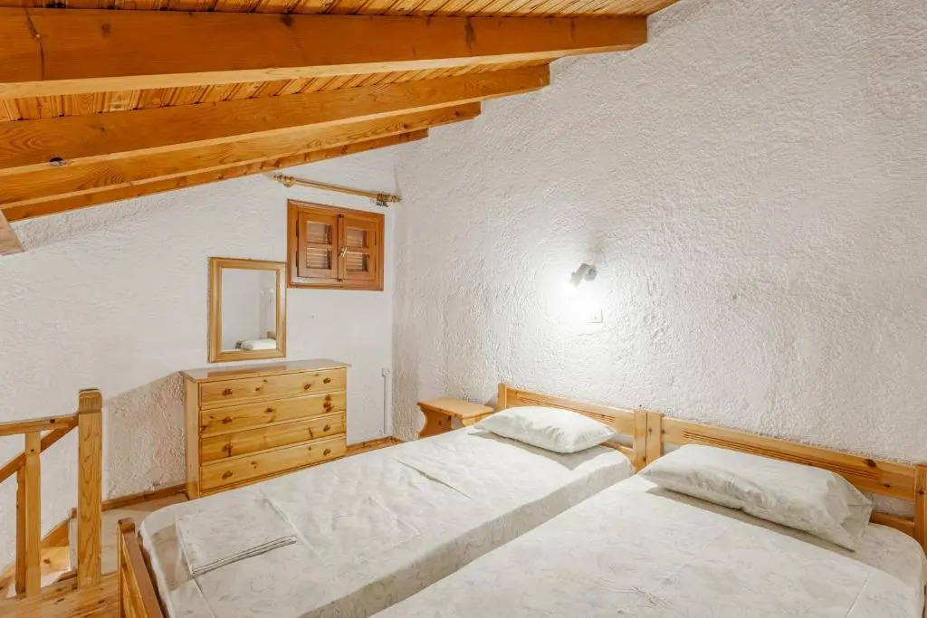 Sophia's maisonette 2