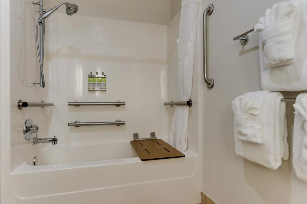 Holiday Inn Express Hotel & Suites Dayton-Centerville by IHG