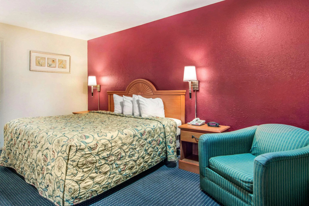 Red Roof Inn La Grange
