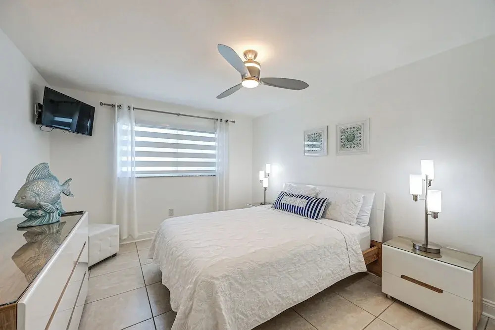 Outdoor Oasis: Marco Island Home Near Beaches
