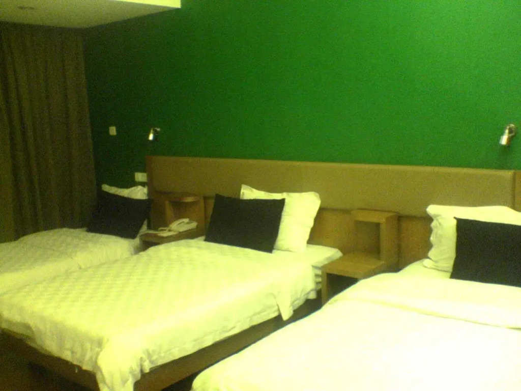 Gangding Garden Inn