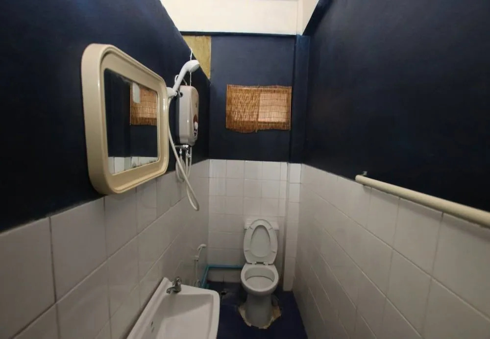 OneIsra Hostel