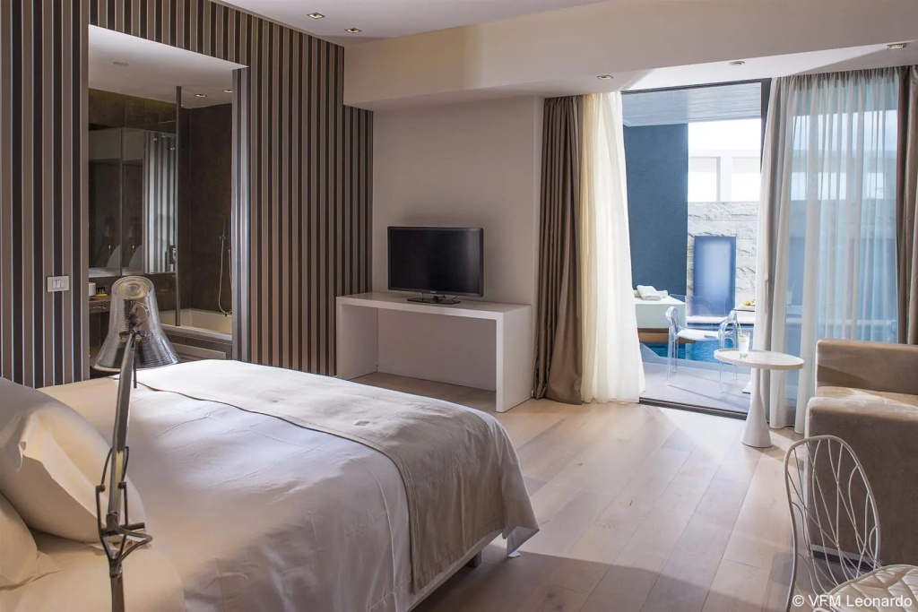Pelagos Suites Hotel & Spa