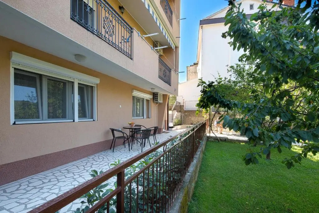 Apartment Mistovic