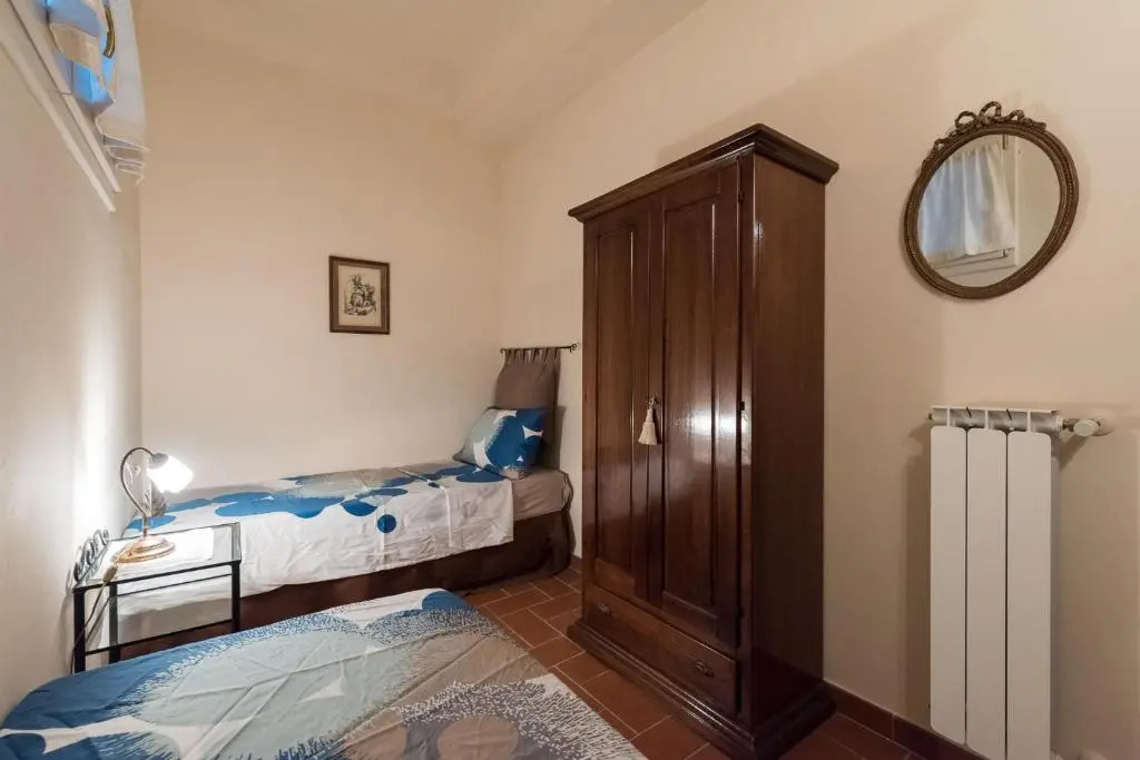Classic Style Apartment In Center