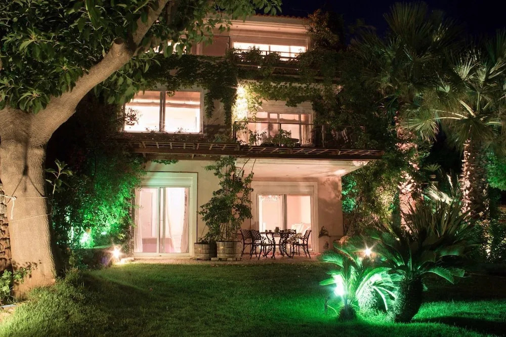 Sapphire Mansion