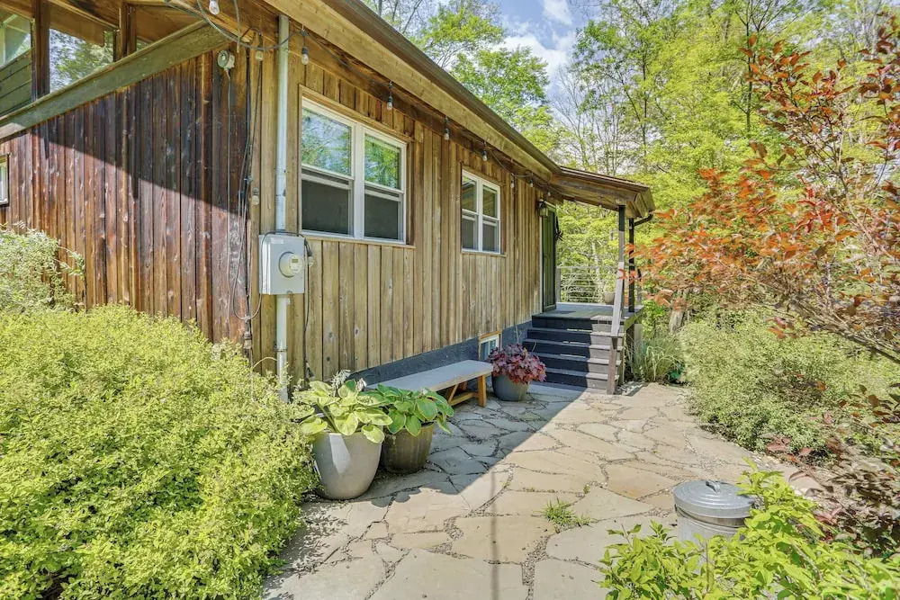 High Falls Restorative Cabin in the Woods!