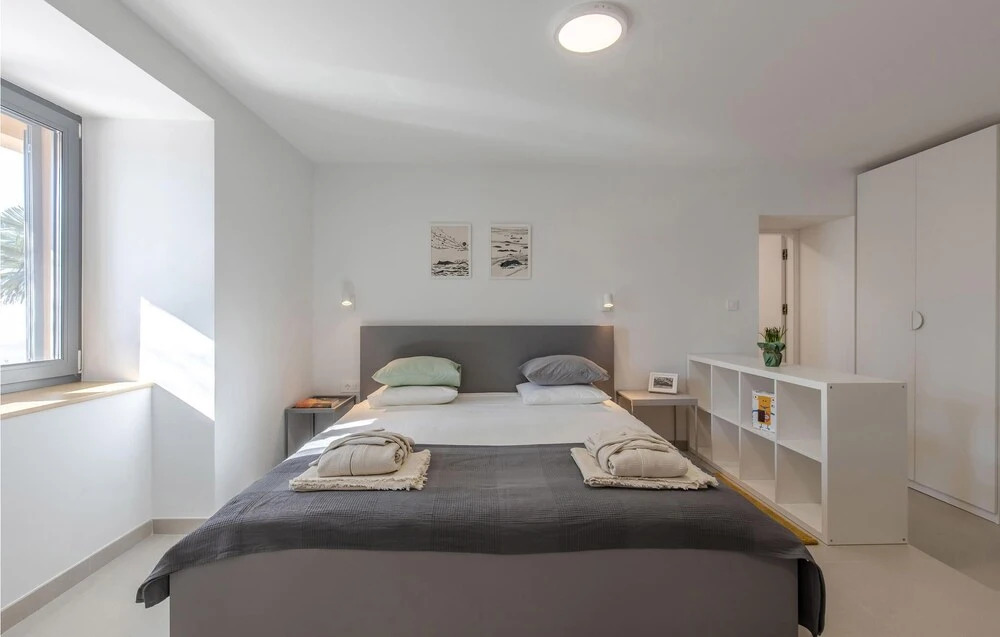 Gorgeous Home In Glavani