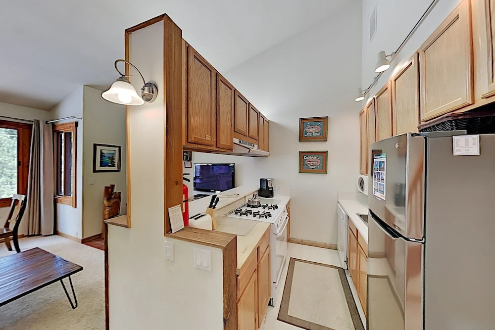 4020skiv 2 Bedroom Condo
