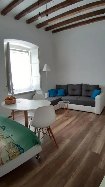 Apartment D2 4U