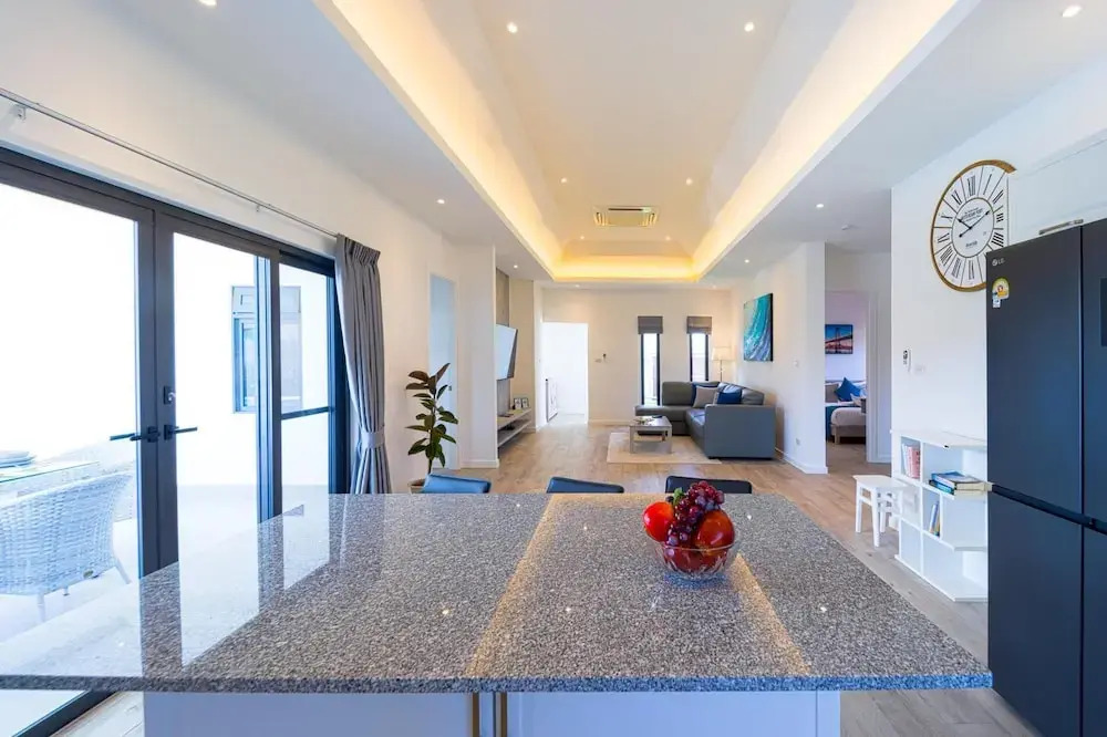 New Modern 3 Bedroom Villa - MB35