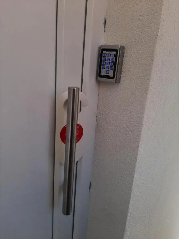 KUPRE - Entry with PIN 0-24 -Sauna - video surveillance 0-24