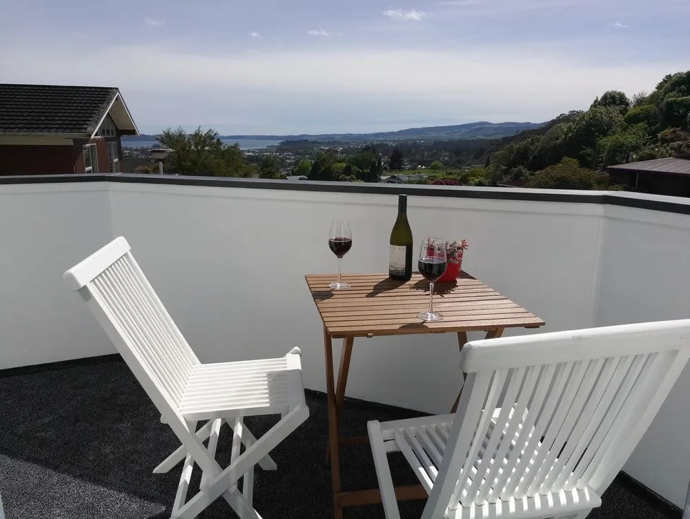Foodora Lake View Bed  Breakfast