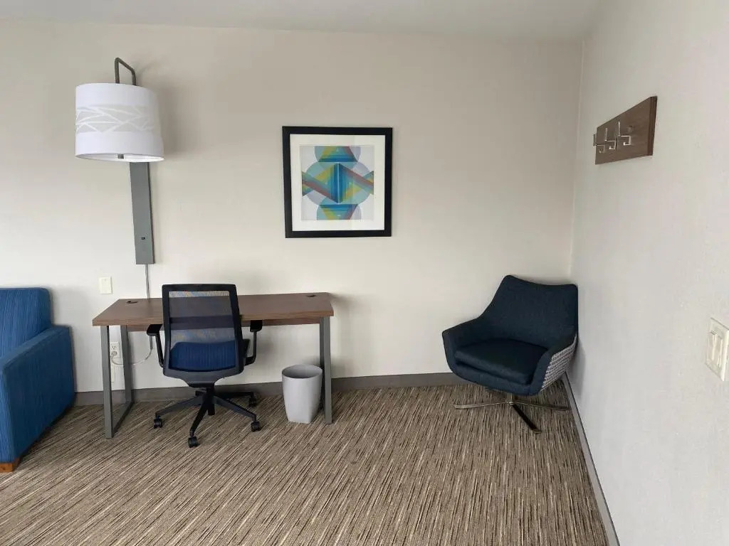 Holiday Inn Express & Suites - Albuquerque East by IHG