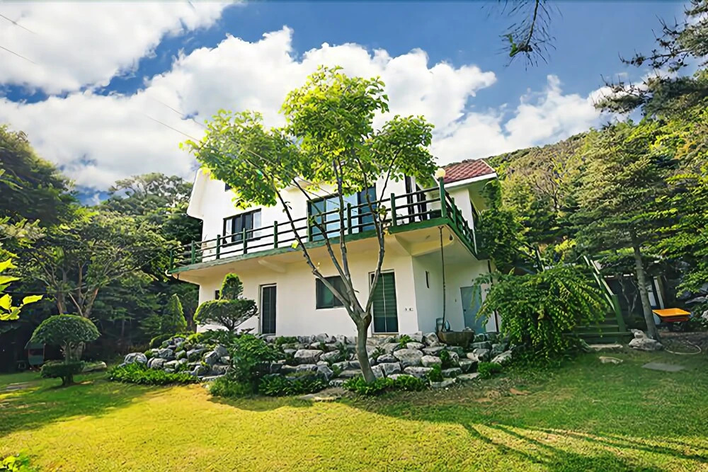 Jung Pension