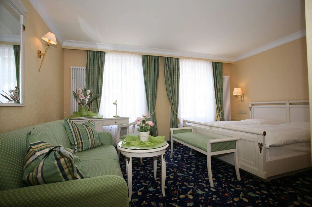 Moknis Palais Hotel & SPA