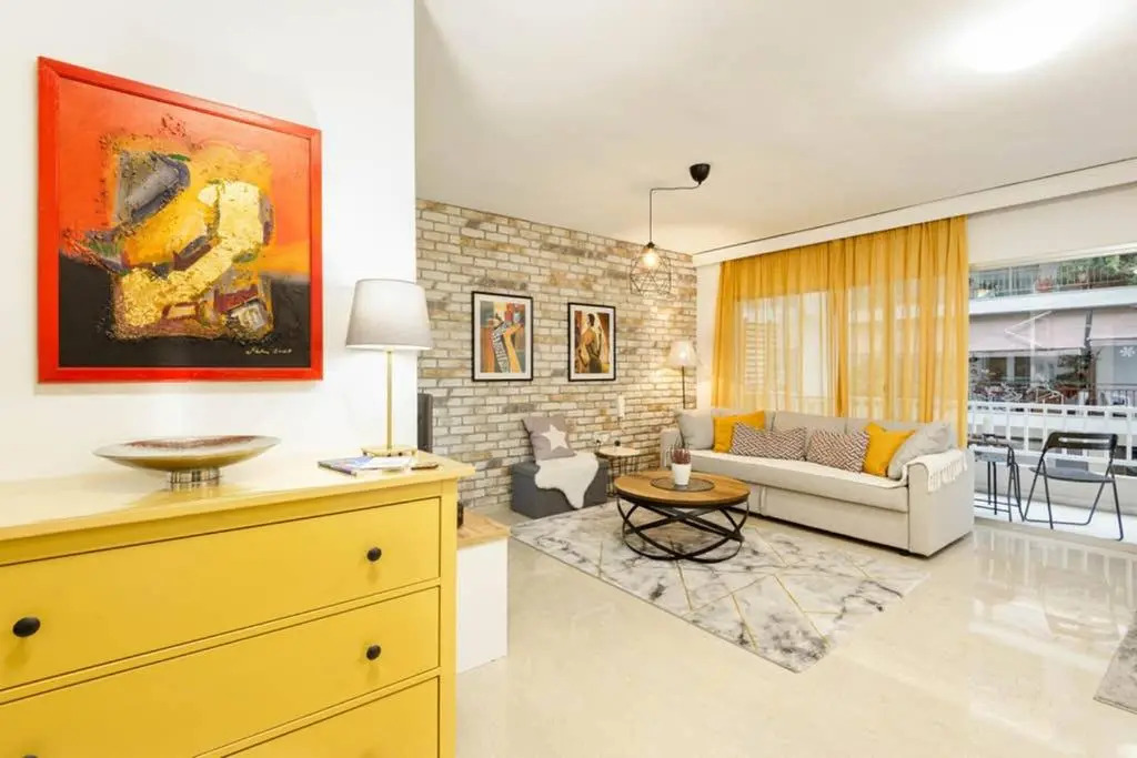 Spacious stylish studio up to 4ppl close to centre