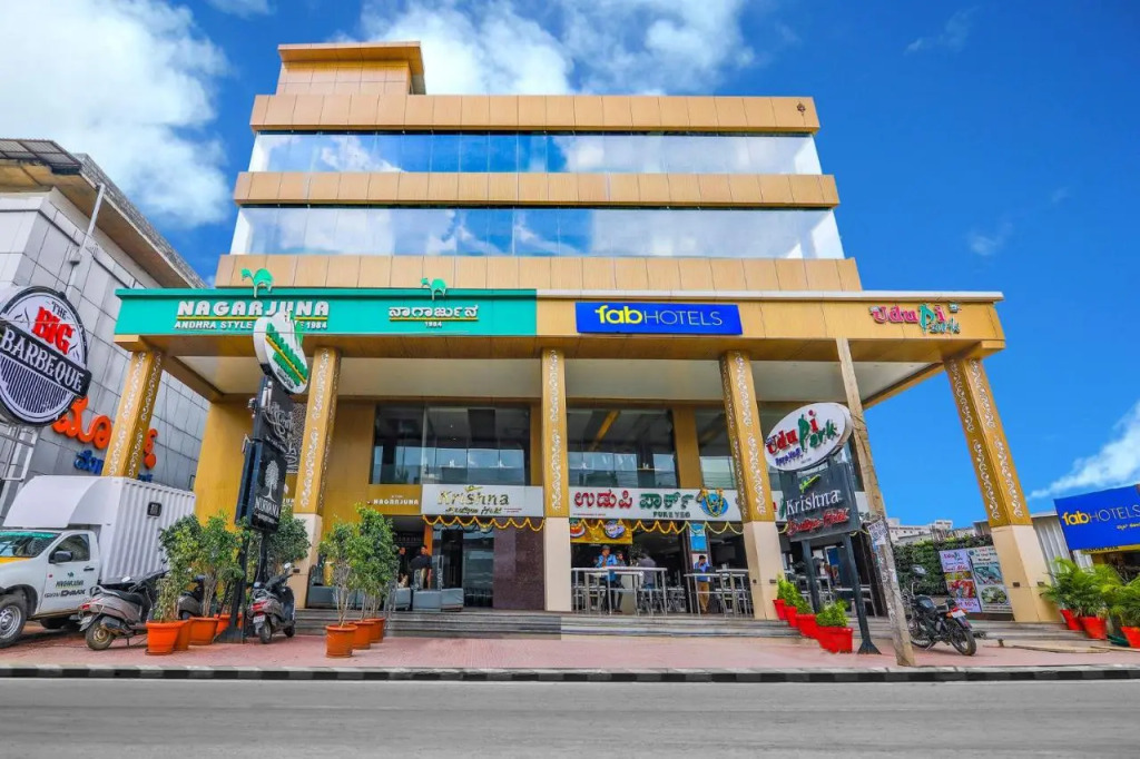 FabHotel High Rise Suites - Nr Marathahalli Bridge