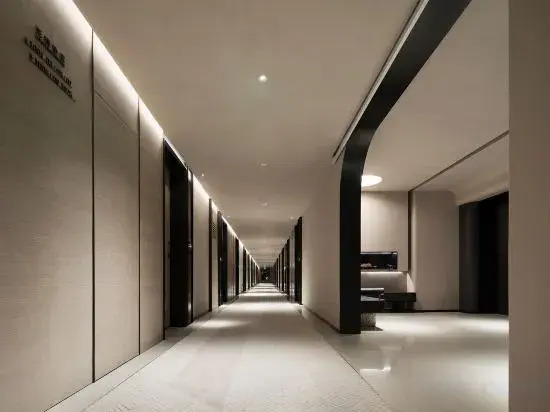 Longhuafu Hotel