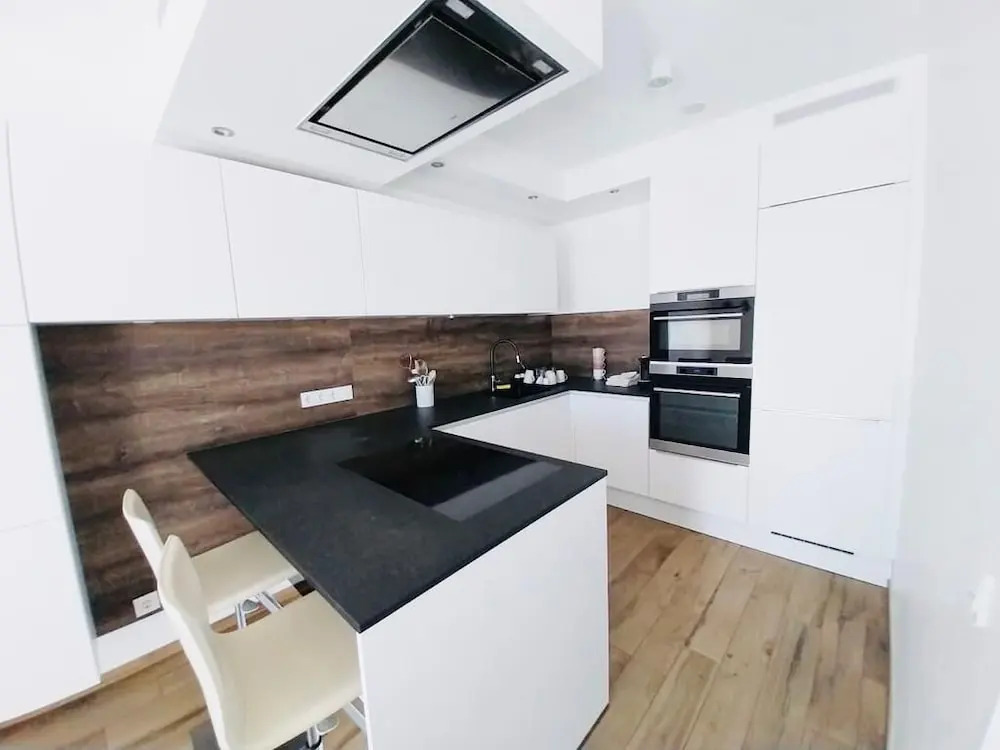 Luxury 2 bedrooms with Parking&Terrace