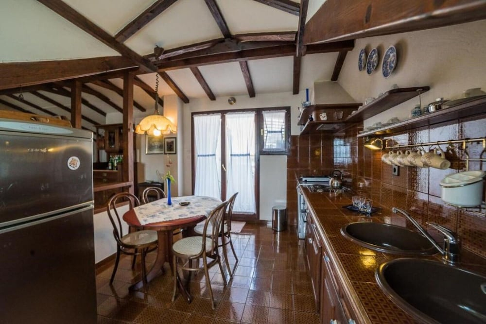 Apartments Tonšić
