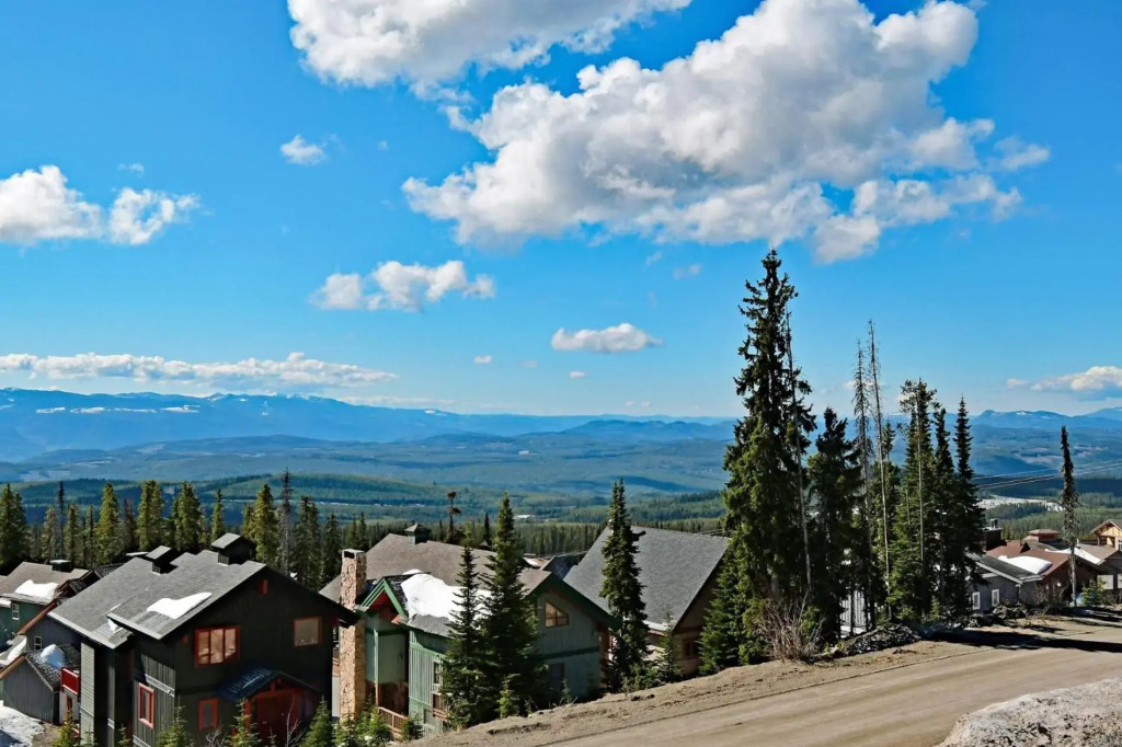 Towering Pines Chalet - Comfortable and Cozy Chalet with Spectacular Views
