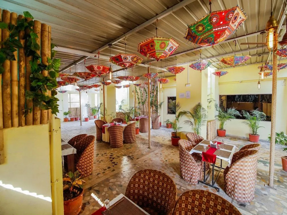 OYO 24266 Hotel Gazebo