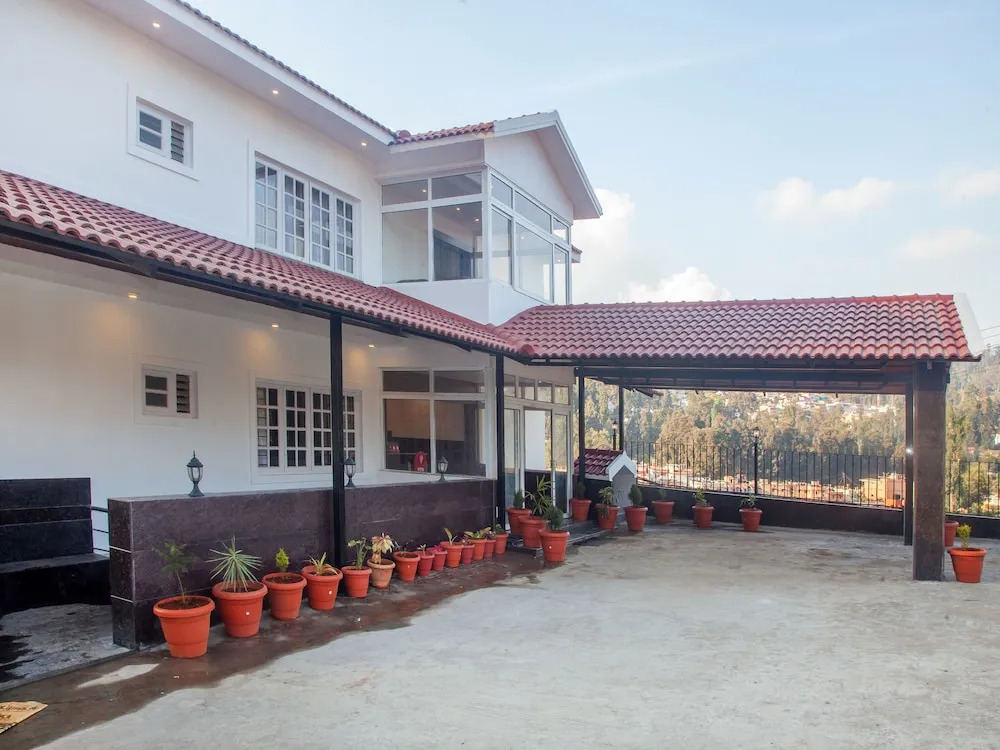OYO 12649 The Baron