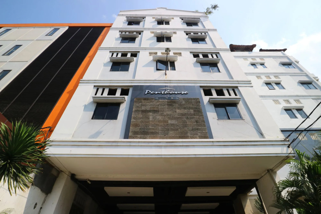 AMS PENTHOUSE