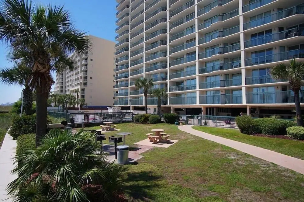 Ashworth 1005 4 Bedroom Condo by RedAwning, North Myrtle Beach