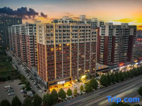 Lanyue Hotel (Xuchang Changge Yiwu Chengzhong Mao Ideal City Branch)