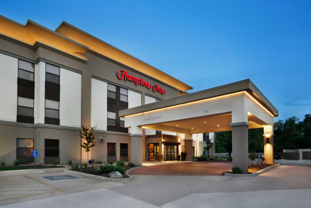 Hampton Inn Shawnee