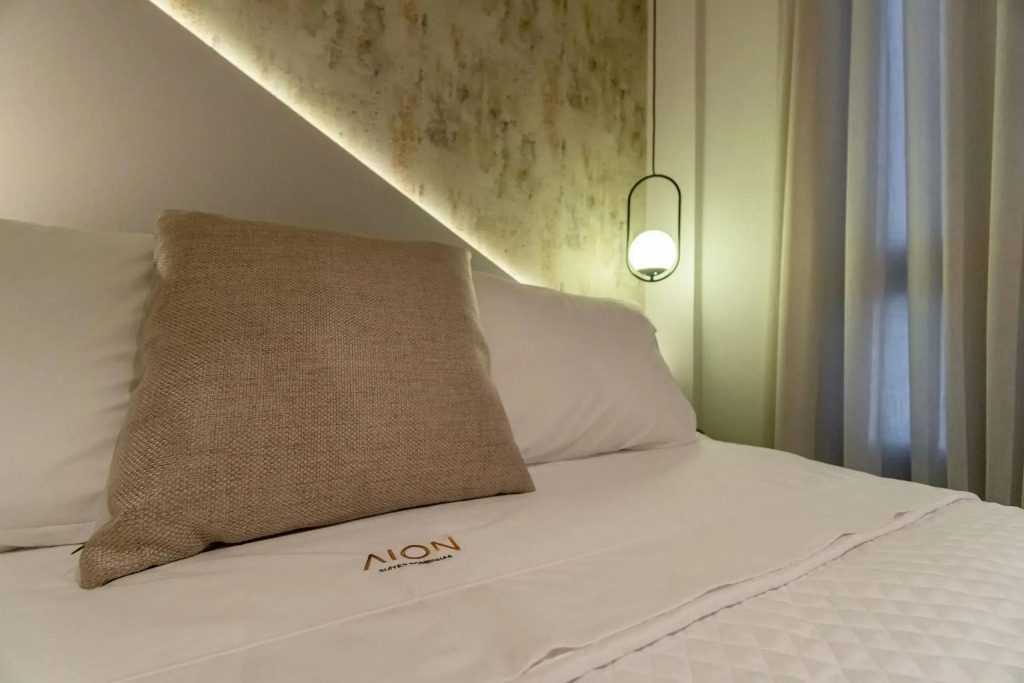 AION suítes 104 - Compacto e luxuoso Loft - Rooftop com piscina e academia - À poucos passos da praia