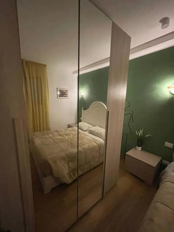 Sisters' House