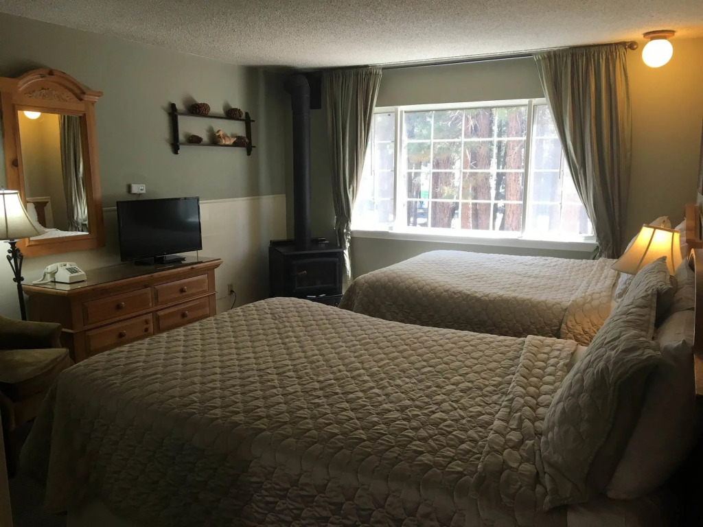 Cinnamon Bear Inn