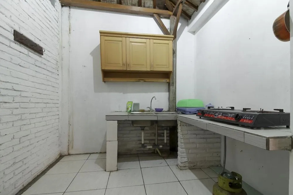 RedDoorz near Anggajaya Condongcatur