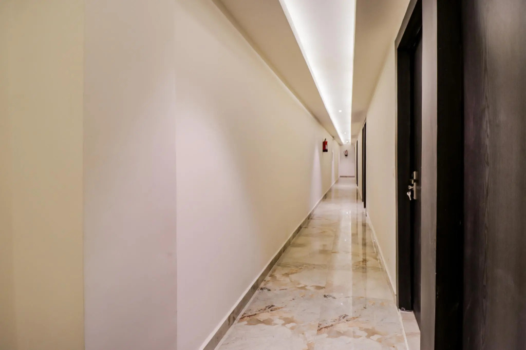 OYO 69479 Hotel Blue Diamond