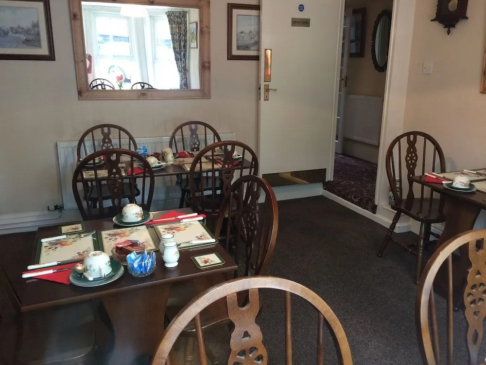 Apsley Villa Guest House