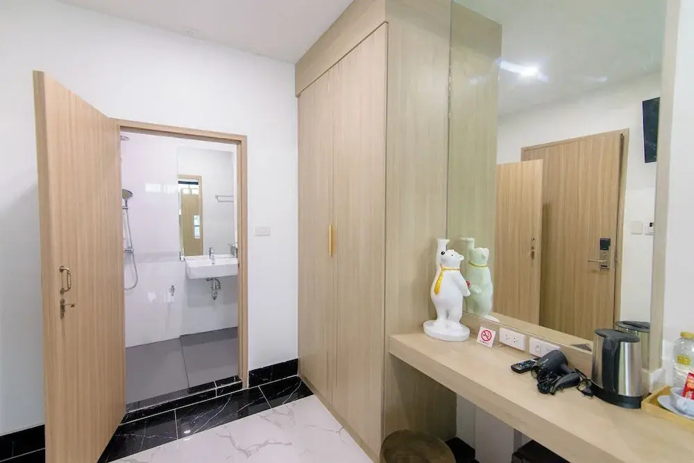 Bear & Bird Hotel โรงแรม แบร์ แอนด์ เบิร์ด