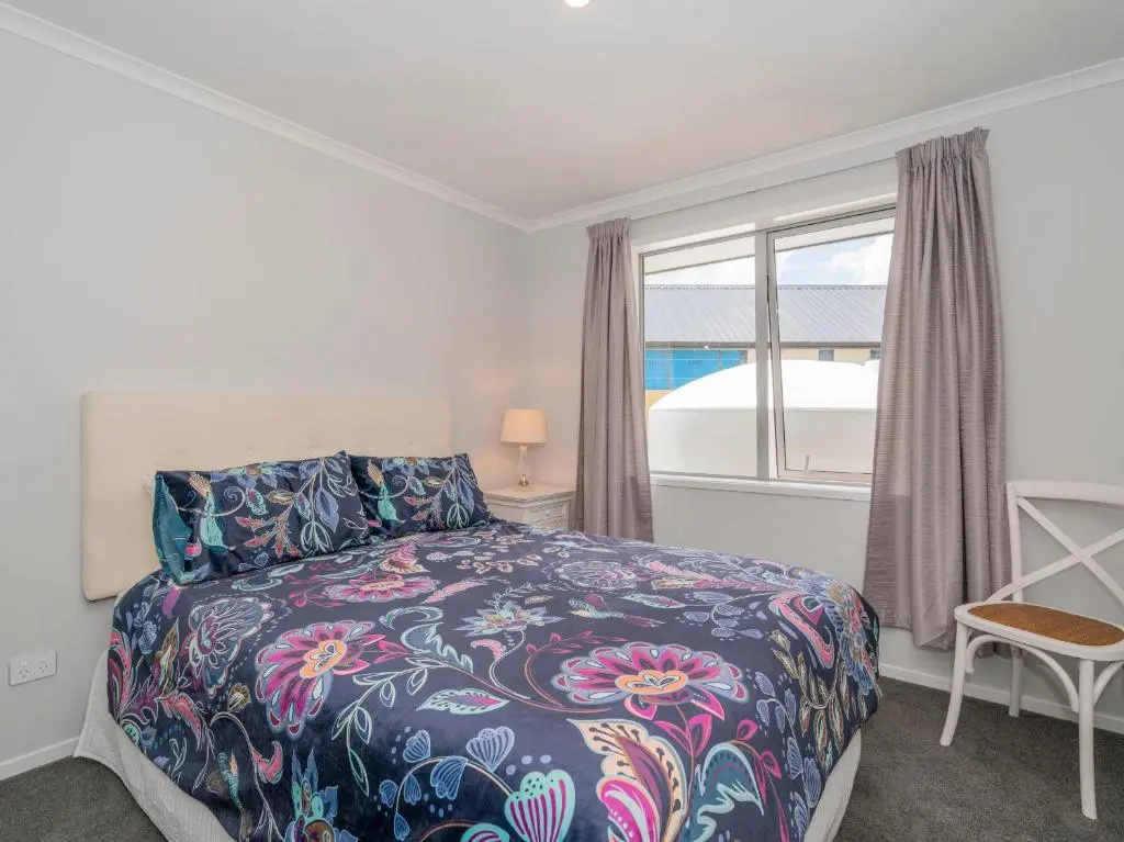 Peaceful on Palm - Whitianga Holiday Home
