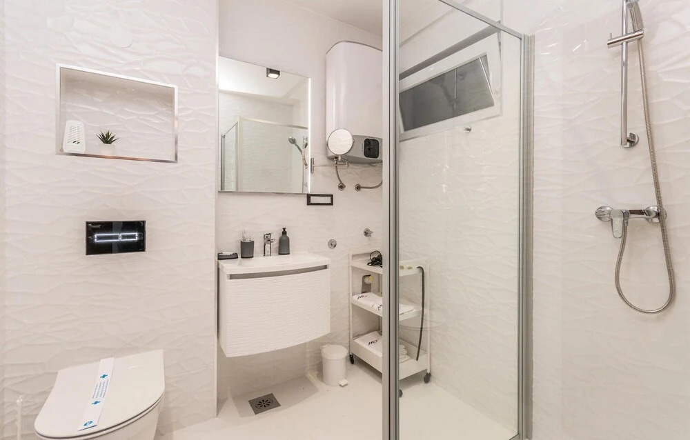 Amazing Home in Sukosan With 2 Bedrooms, Wifi and Outdoor Swimming Pool