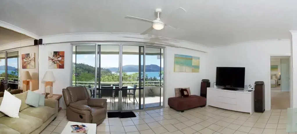 Poinciana 112 Bedrooms x3 Free Buggy