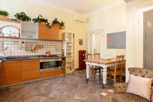 Porta Venezia Central Station Big Apartment