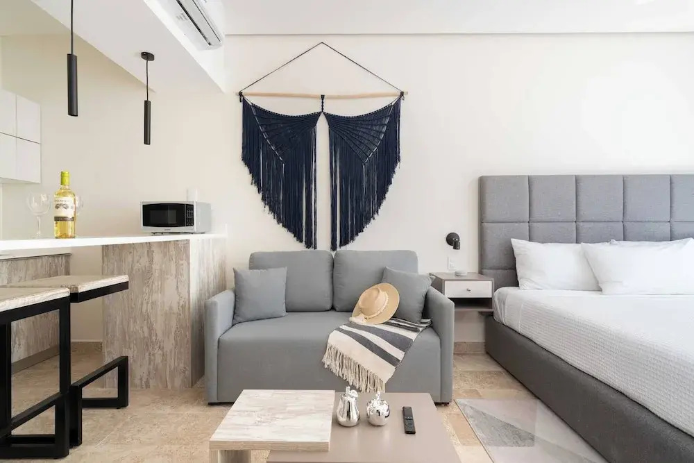 Practical and Cozy AZ Studio! Close to Everything!