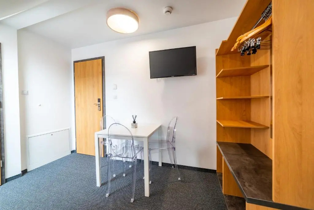 Avanti Resort Mikołajki , w centrum przy jeziorze i promenadzie, śniadanie i obiad lub obiadokolacja w cenie