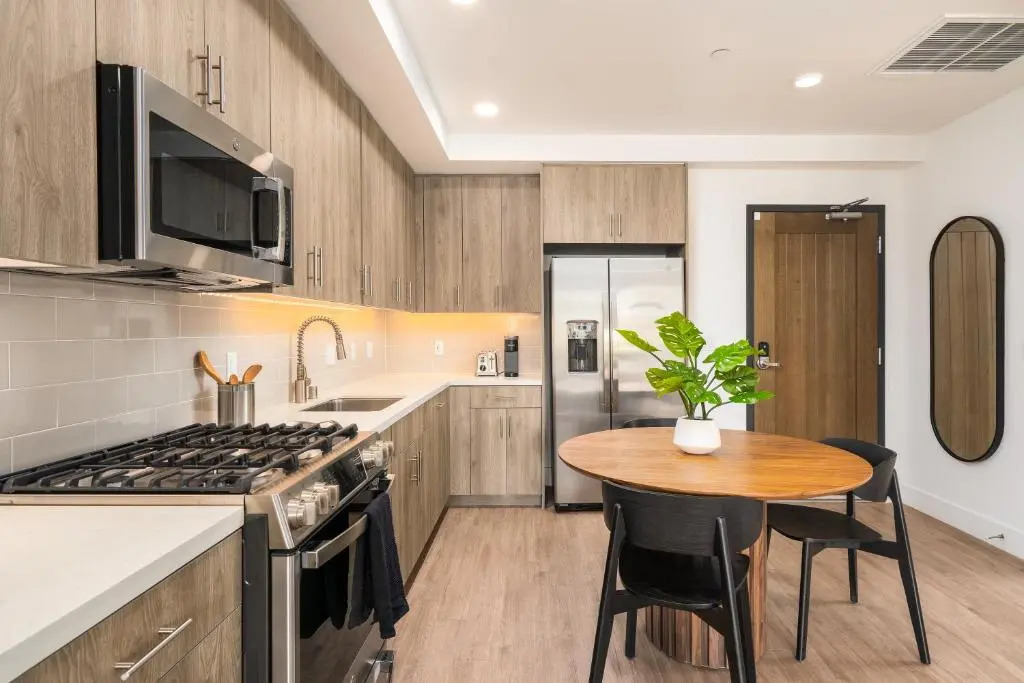 Mint House Menlo Park by Kasa