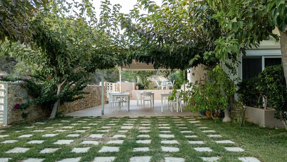 Mear Luxury Studio - Crete Garden Gem