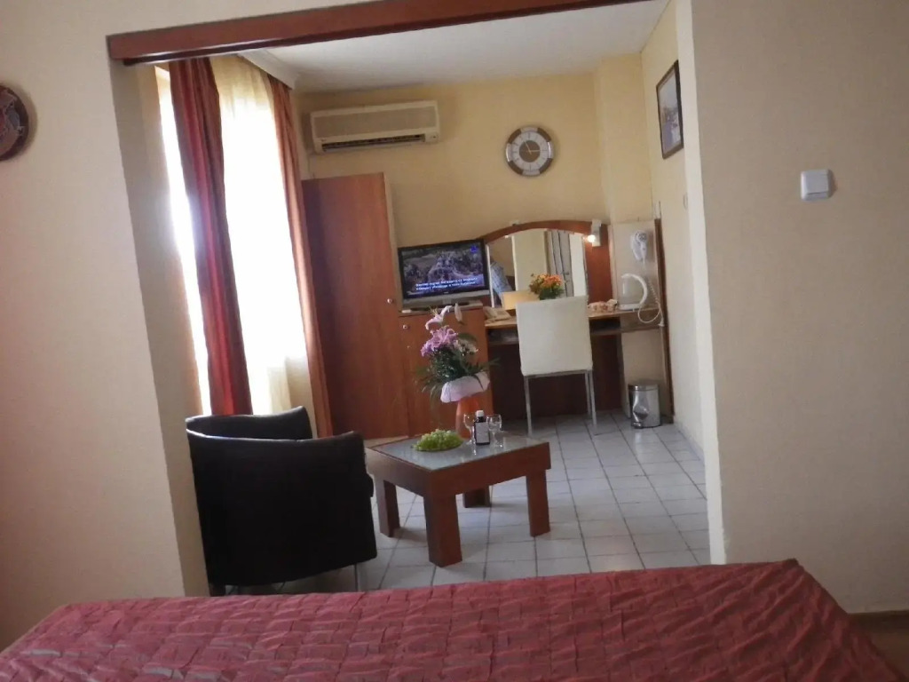 Семеен Hotel Palitra