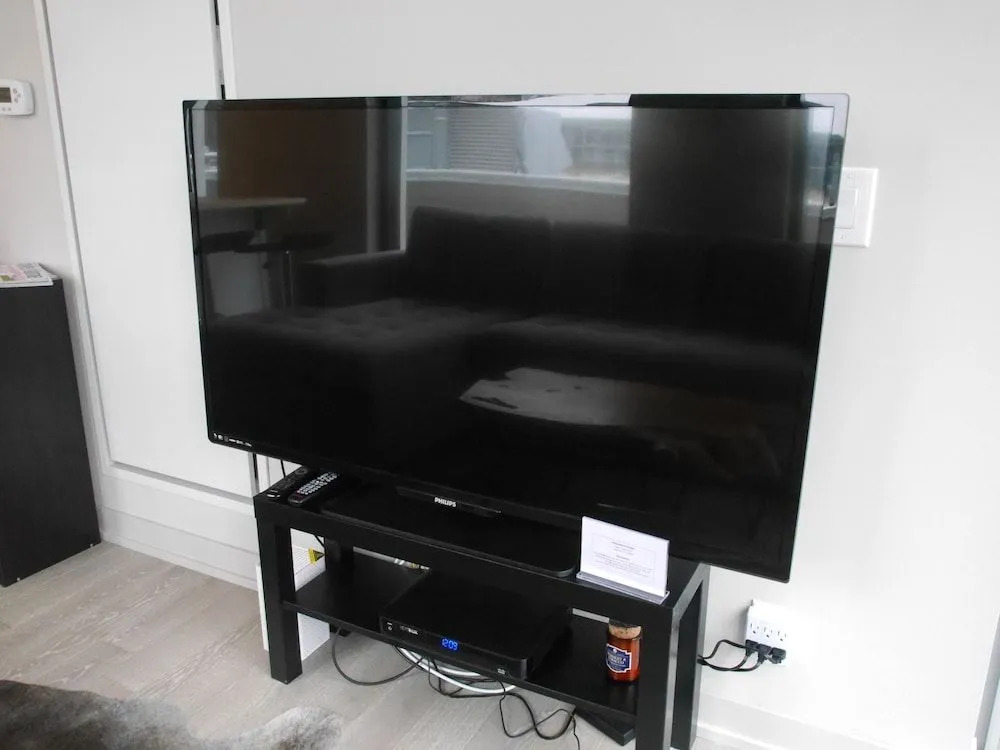Amazing 1BR Unit in Popular