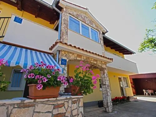 Apartments Fazana 1112